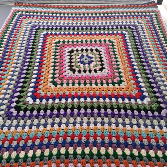 CROCHET SQUARE THROW BLANKET -45"x36" - Picture 1 of 6